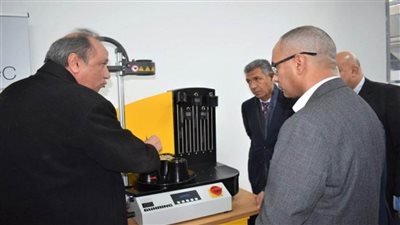 نائب وزير الإسكان يزُور مصنع محركات الهيئة العربية للتصنيع (صور)