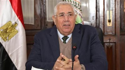 وزير الزراعة يبحث مع منتجي الدواجن استقرار الأسواق والحفاظ على الصناعة الاستراتيجية