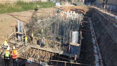 وزير الري يتابع الموقف التنفيذي لمشروع مجموعة قناطر ديروط الجديدة (صور)