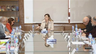 خلال اجتماع القيادات.. وزيرة الثقافة توجه بوضع خطة لاستغلال أصول الوزارة غير المستغلة 