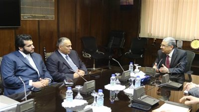 وزير الكهرباء يستقبل رئيس مجموعة المساع السعودية لبحث سبل التعاون (صور)