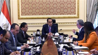 مدبولي: ضرورة مواصلة جهود الترويج للتعريف بالفرص والمزايا بالمنطقة الاقتصادية لقناة السويس