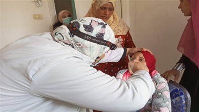 جامعة المنيا تنظم قافلة طبية في بني مزار (صور)