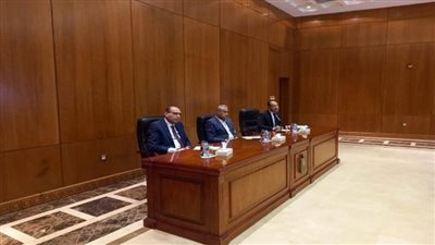 وزير القوى العاملة للمصريين بالأردن: الدولة مستمرة في حمايتكم ورعايتكم (صور)