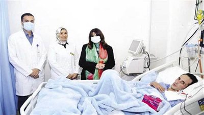 وزيرة الهجرة تتابع حالة الشاب المصري العائد من موزمبيق