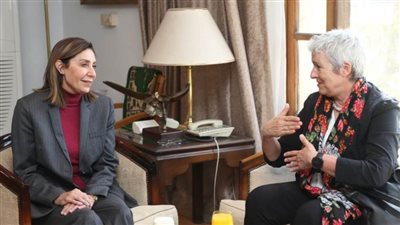 وزيرة الثقافة تبحث مع رئيس معهد 