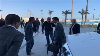 وفدٌ من السفارة الأمريكية بالقاهرة يزور مدينة العلمين الجديدة ويتفقد أهم معالمها (صور)