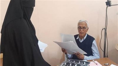 قافلة الأزهر تجري 1324 كشفا و60 إيكو و61 عملية جراحية بثاني أيامها بالواحات 