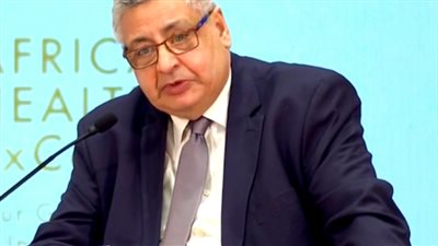 عوض تاج الدين يشيد بالدور التوعوي والرقابي لهيئة الدواء