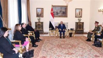 السيسي لوزير دفاع أمريكا: دعم جهود استعادة الأمن والاستقرار والسلام بالشرق الأوسط