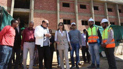 وزيرة الثقافة ومحافظ أسوان يتفقدان أعمال إنشاء و تطوير قصر 