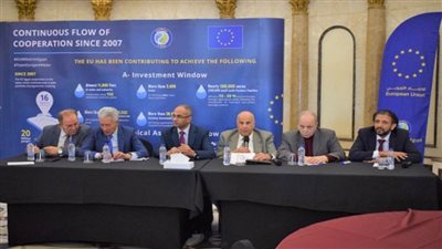 نائب وزير الإسكان يستعرض نتائج الدراسة الاقتصادية لمحطات تحلية المياه (صور)