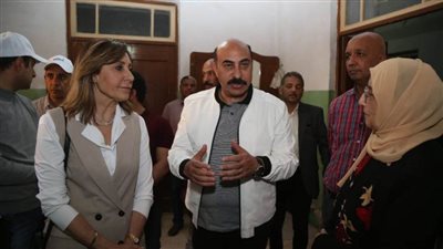 وزيرة الثقافة ومحافظ أسوان يتفقدان منزل 