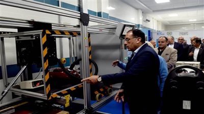 رئيس الوزراء يشهد افتتاح المعامل المركزية الجديدة بميناء العين السخنة (صور)