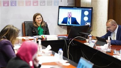 وزيرا التخطيط والنقل يناقشان الخطة الاستثمارية لوزارة النقل للعام المالي 2023/2024 (صور)