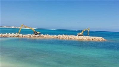 وزير الري يتابع أعمال حماية الشواطئ بمطروح (صور)