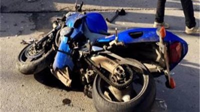 مصرع شاب في تصادم دراجة بخارية بقاطرة قصب بقنا  