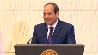 السيسي يوجه بحماية المرأة وضمان حقوقها في قانون العمل 