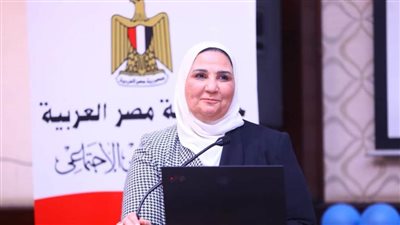 وزيرة التضامن تشارك كبار السن الاحتفال بالمرحلة الرابعة لمبادرة الوزارة 