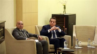 وزير الصحة يوجه بدراسة إجراء مسح طبي موسع للكشف عن الأمراض الصدرية وإنشاء قاعدة بيانات متكاملة (صور)