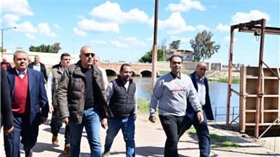 وزير الري يوجه بالإسراع في تطهير «ترع ساحل مرقص» ومحاسبة المقصرين 