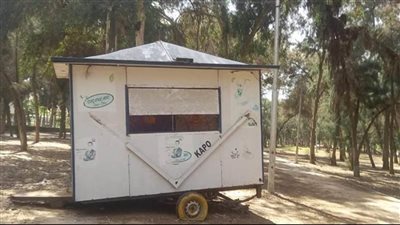 إزالة كرفان مخالف بمنطقة الغابة الشجرية بالإسماعيلية 