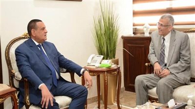 وزير التنمية المحلية يشهد بروتوكول مع 