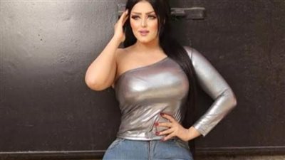 النيابة تأمر بانتداب لجنة من المساعدات الفنية لفحص صفحات البلوجر سلمى الشيمي