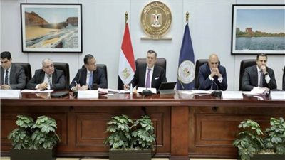 وزير السياحة يترأس الاجتماع الرابع للجنة الدائمة لتراخيص المنشآت الفندقية 