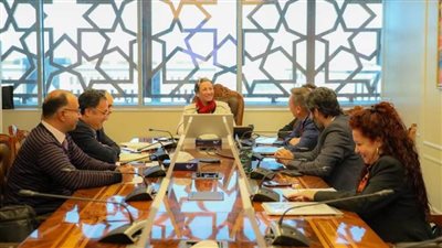 وزيرة البيئة تبحث مع ممثلي 