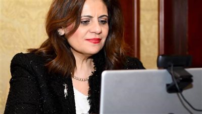 وزيرة الهجرة تعقد اجتماعا تشاوريا مع أعضاء المجلس التأسيسي لـ