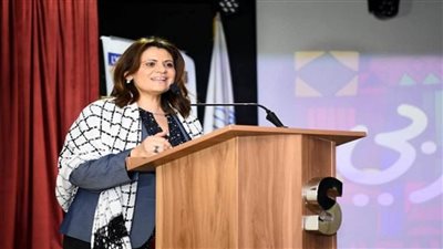 وزيرة الهجرة تؤكد ضرورة اعتزاز الأجيال الجديدة بحضارتهم وبلدهم فهم قادة المستقبل (صور)