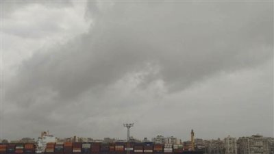 توقف حركة الصيد وقلة المارة بالأسواق بسبب الرياح النشطة في بورسعيد 