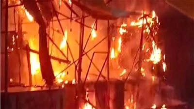 دمار نحو 40 متجرا في حريق هائل داخل سوق بولاية «أتر برديش» الهندية 