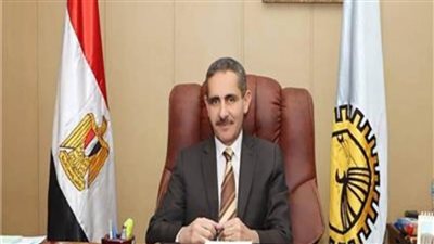 محافظ الغربية يناقش مشروعات الرصف بـ«خطة 23/24»