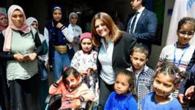 عقب مشاركتها في فعالية دعم المستشفى بأمريكا.. وزيرة الهجرة تزور 57357