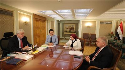 وزير التعليم العالي يبحث آليات تعزيز التعاون مع رئيس الجامعة الفرنسية