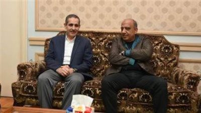 وزير قطاع الأعمال العام يبدأ زيارته إلى «غزل المحلة» بلقاء محافظ الغربية