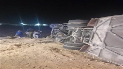 إصابة شخص في انقلاب أتوبيس يقل عمالا بميناء العين السخنة