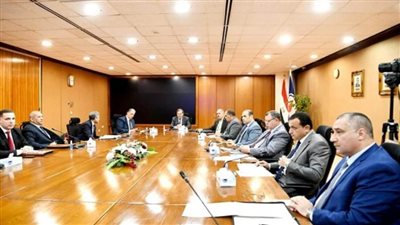 وزير البترول يعقد الاجتماع الدوري لتحسين كفاءة العمليات بين الشركات (صور)