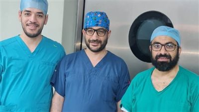 أطباء مستشفي التأمين الصحي ينجحون في إجراء جراحة لطفلة حديثي الولادة تمتلك فتحة مشتركة للبول والمهبل والبراز