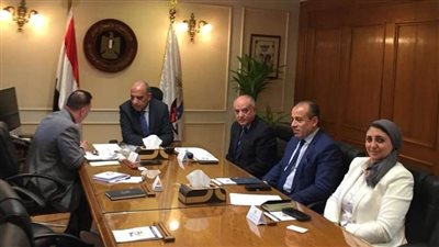 وزير قطاع الأعمال يوجه بزراعة الذرة الشامية والصفراء في أراضي شركة جنوب الوادي بتوشكى خلال موسم الزراعة الصيفي