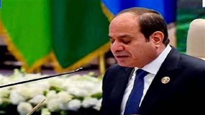 السيسي: انتهينا من المرحلة الأولى للقطار الكهربائي الخفيف والتوسع في شبكة محطات شحن السيارات الكهربائية