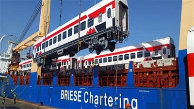 وزير النقل: وصول 30 عربة قطارات جديدة من المجر (صور)