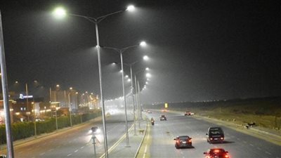 وزير الإسكان: استبدال 35 ألف كشاف إنارة بـ