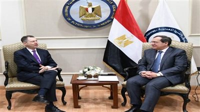 وزير البترول يستقبل السفير الإسباني بالقاهرة لبحث التغيرات في صناعة الطاقة