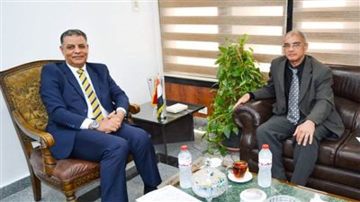 التعليم العالي: هيئة الاستشعار تبحث التعاون مع وزارة البيئة للتخطيط لبيئة صحية نظيفة 