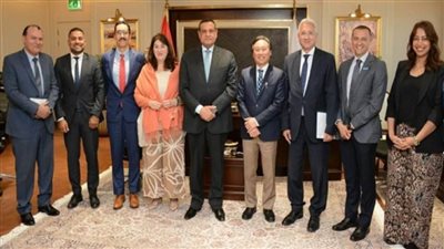 وزير التنمية المحلية يبحث مع وفد برنامج الأمم المتحدة للمستوطنات البشرية ملفات التعاون المشترك (صور)