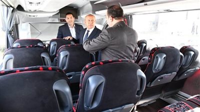 وزير النقل يتفقد اصطفاف أتوبيسات نقل الركاب بالعاصمة الإدارية الجديدة (صور)