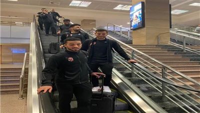 بعثة الأهلي تصل ستاد القاهرة بعد التتويج بالسوبر 